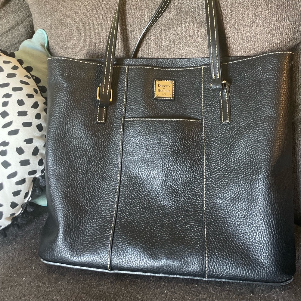 Dooney & Bourke Pebble Grain Lexington